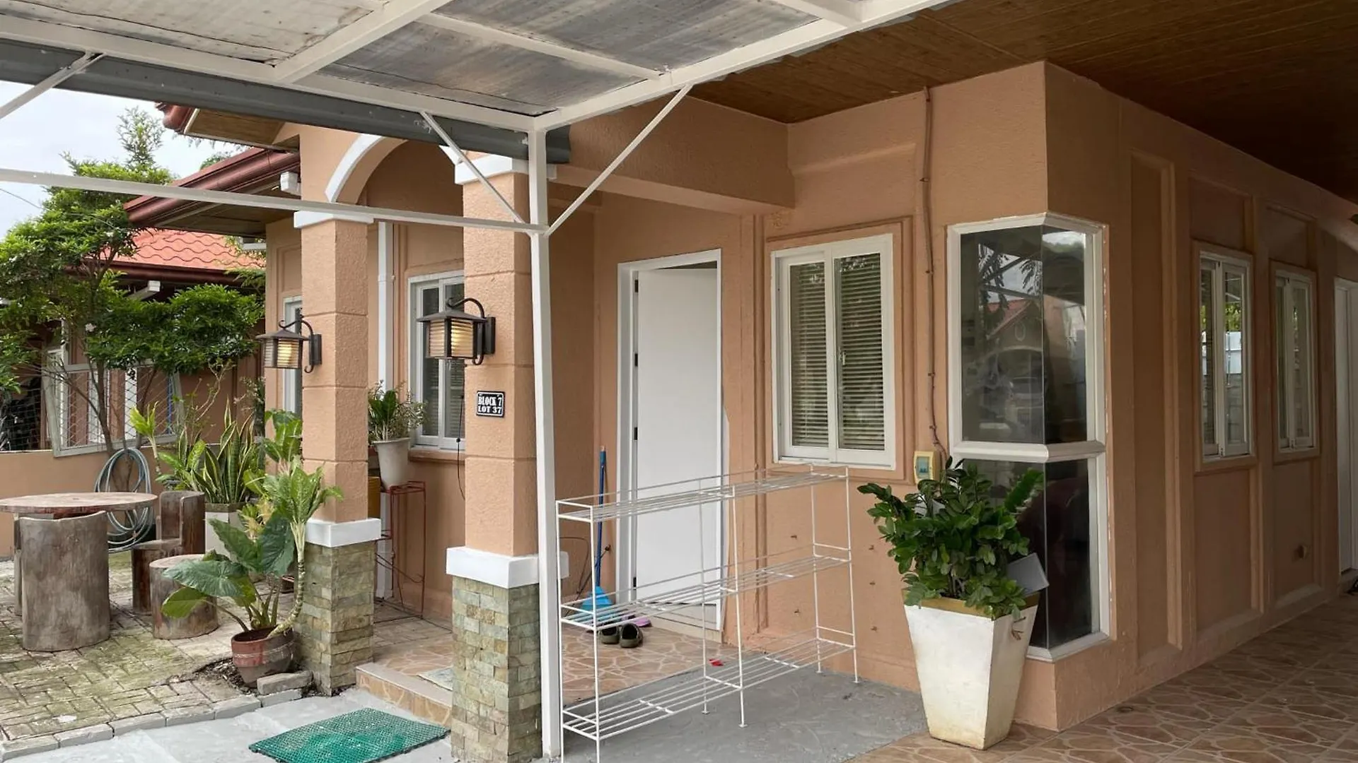 Casa Adhara Villa Davao